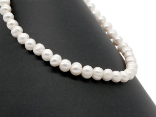 Culture pearl strand - roundish 8x9 mm white, length 38 cm /7253