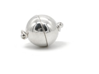 Magnetic jewellery clasps for necklaces