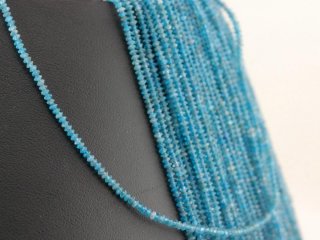 Cordon d´Apatite - lentilles biseautées, bleu 1x2mm - longueur 39cm / 4963