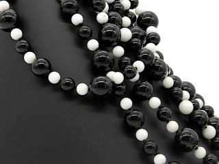 Onyx and howlite strand - spheres, 8-16 mm black and white, 40 cm /5501