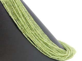 Peridot strand - faceted cubes 3 mm green, length 39 cm /3977