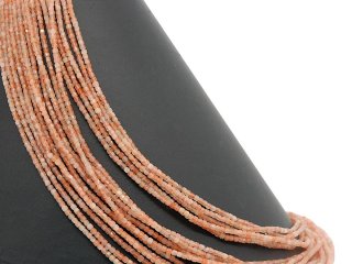 Moonstone strand - faceted cubes 3 mm peach, length 39 cm /3971