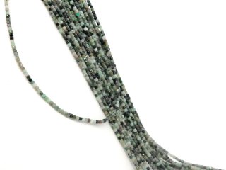 Smaragd Strang - facettierte Würfel 2,5 mm salbeigrün schwarz, Länge 39 cm /3985
