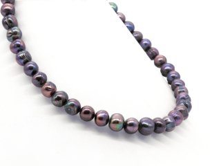 Large, shimmering violet cultured pearls in B quality