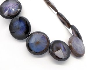 Patterned, pierced, large agate discs in shades of purple