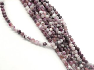Perles de tourmaline facettées de couleur magenta