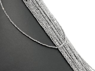 Petites boules facettées en hématite grise