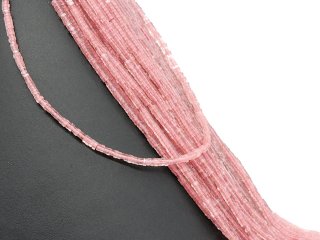 Durchbohrte, eckige Quarzscheiben in Rosa