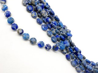 Disques de lapis-lazuli gris bleu percés de facettes