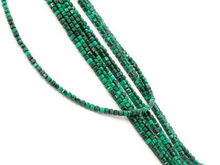 Cubes de malachite verte facettés pour la fabrication de bijoux