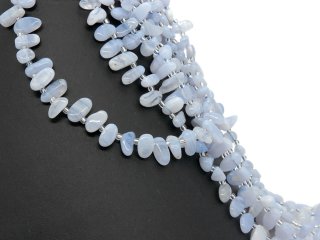 blaue, durchbohrte Chalcedone