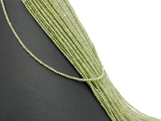 Durchbohrte, facettierte, grüne Zirkonkugeln