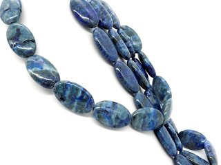 Disques ovales en lapis-lazuli percés