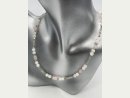 Necklace made of agate and sodalite with pearls