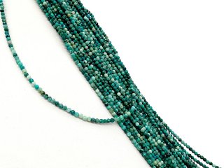 Facettierte, kleine Chrysokollkugeln in Blau und Grün