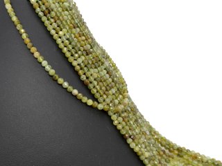 Facettierte, grüne Granatperlen