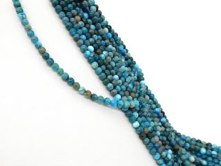 Elegante, blaubraune Apatite