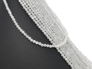 Durchbohrte, facettierte, kleine Bergkristallkugeln