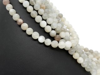 Pierres de lune chatoyantes et percées