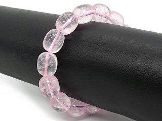 Elasticated bracelet made from rose quartz