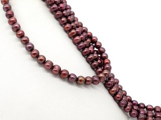 Rote, durchbohrte, barocke Zuchtperlen