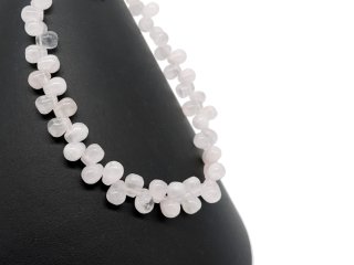 Gouttes de quartz rose percées