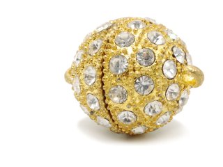 Fermoir magnétique pour colliers