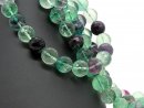 Boules de fluorite percées, facettées et...