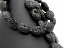 Coussins de lave noirs ajourés pour bijoux