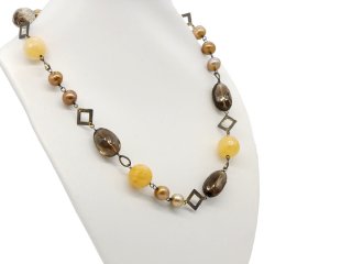 Long necklace in gold-plated silver with smoky quartz, pearls and calcite