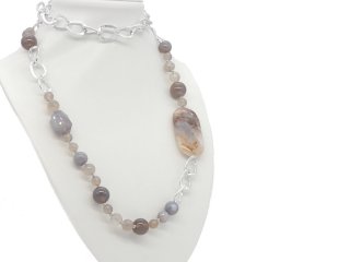 Halskette - graue Achate und versilberte Ringe - 90 cm / 9798