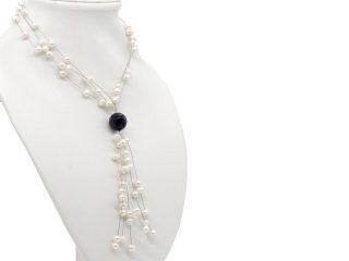 Y-shaped wire necklace with pearls and an amethyst