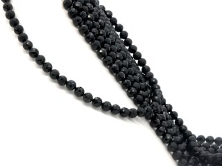 Boules de tourmaline noire facettées