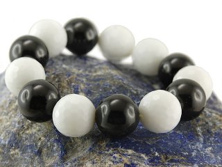Bracelet, Howlite, perles de coquillages noires, biseauté, 16mm /8684