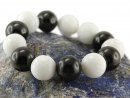 8684/ Bracelet - faceted howlite and black shell pearls...