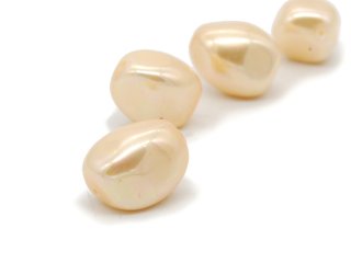 Perles de coquillages dorées