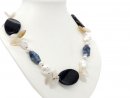 Necklace made of agate and sodalite with pearls